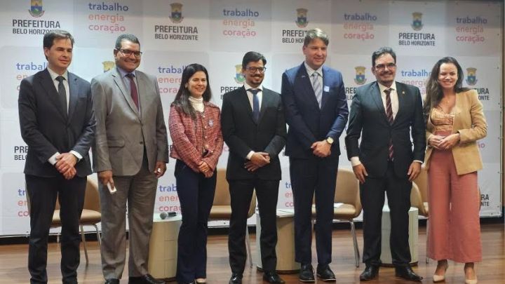 Presidente da Ampcon ministra palestra na IV Semana do Controle Interno, em Belo Horizonte 